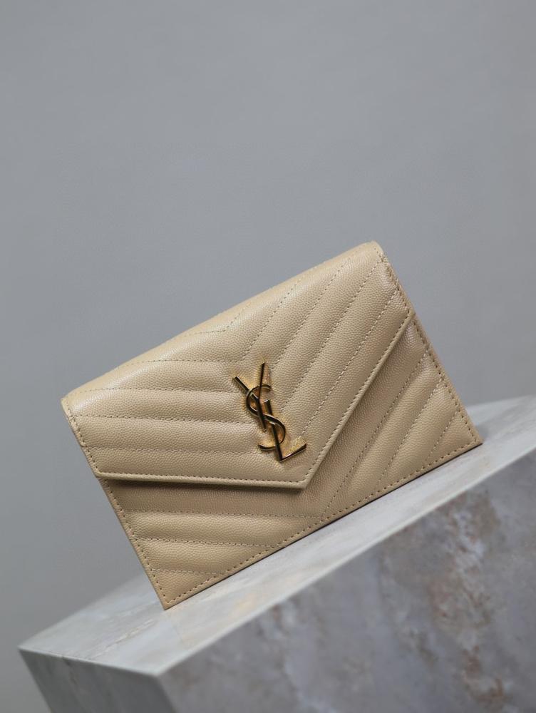 CASSANDRE CHAIN WALLET IN MATELASSÉ LEATHER