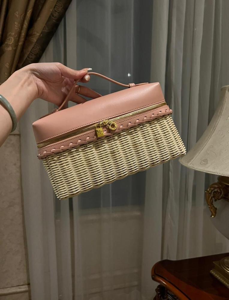 Extra Pocket L27 wicker