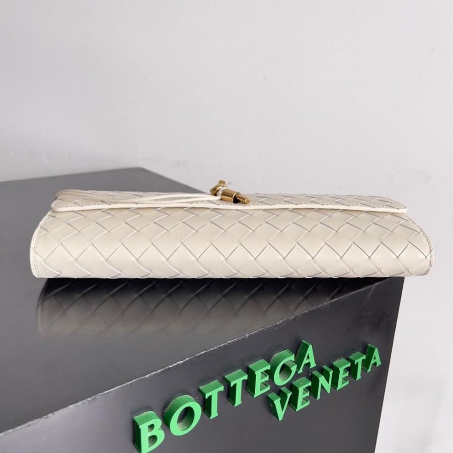 Andiamo Clutch
