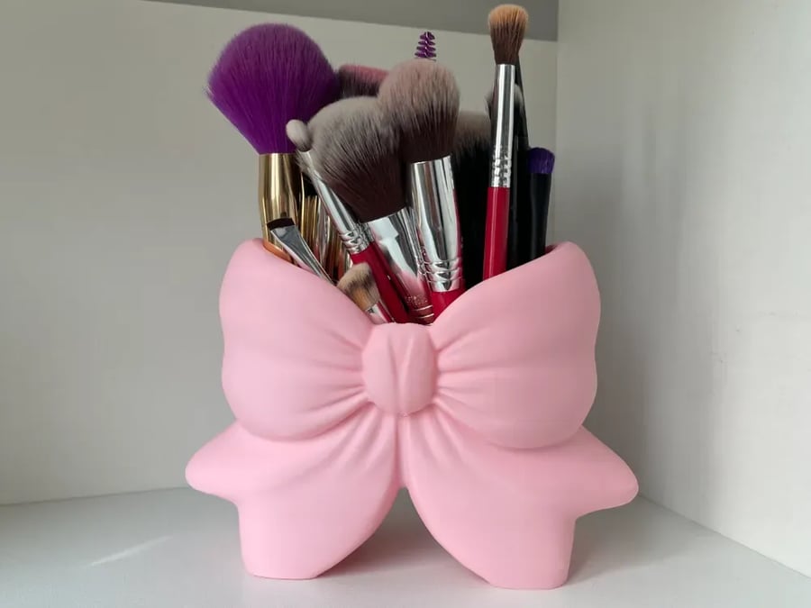 Bow Makeup Brush Organizer