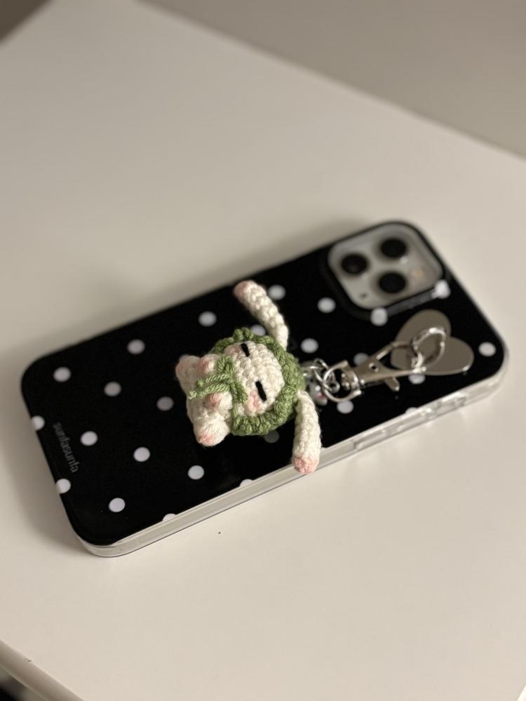 A mobile medal in the shape of a cute rabbit