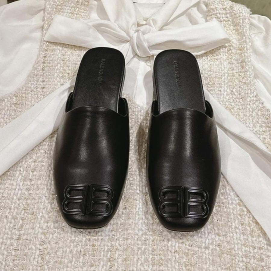flat shoes