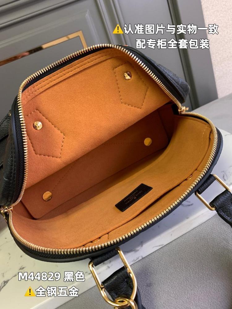 LV  LB049