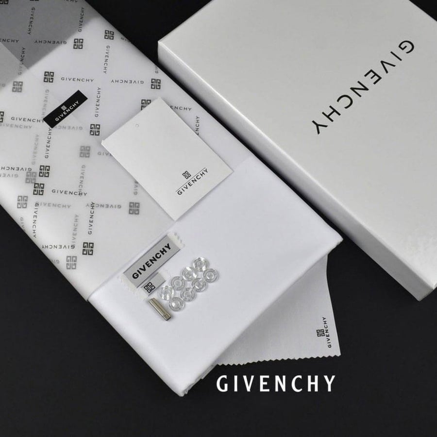 Givenchy Fabric New Edition 2025 - قماش جفنشي أحدث إصدار 2026