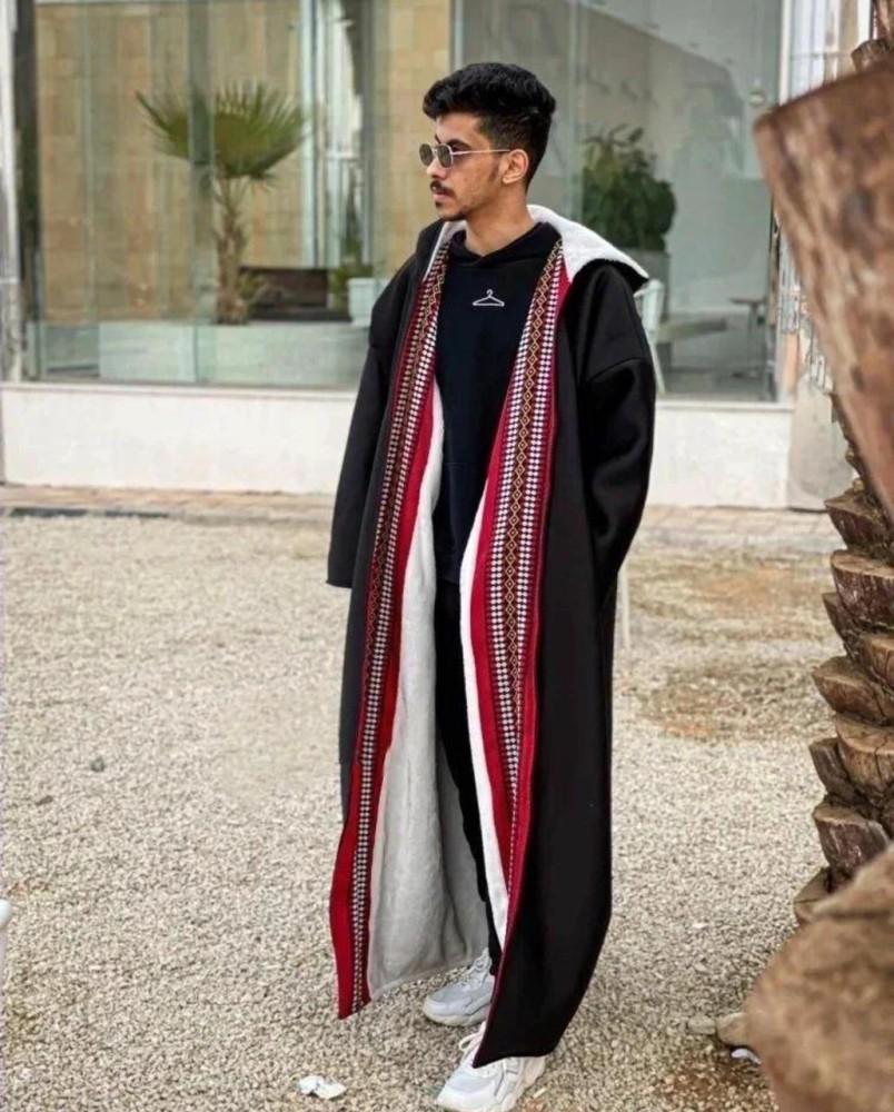 فروة رجاليه لون اسود