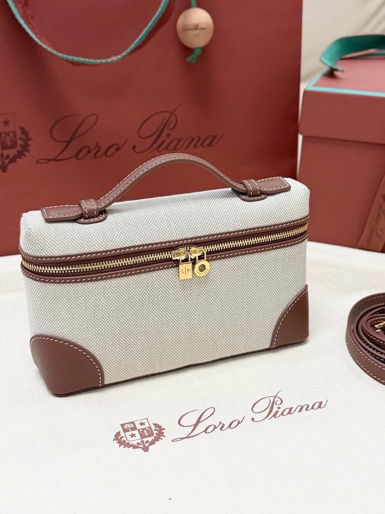 حقيبهLoropiana