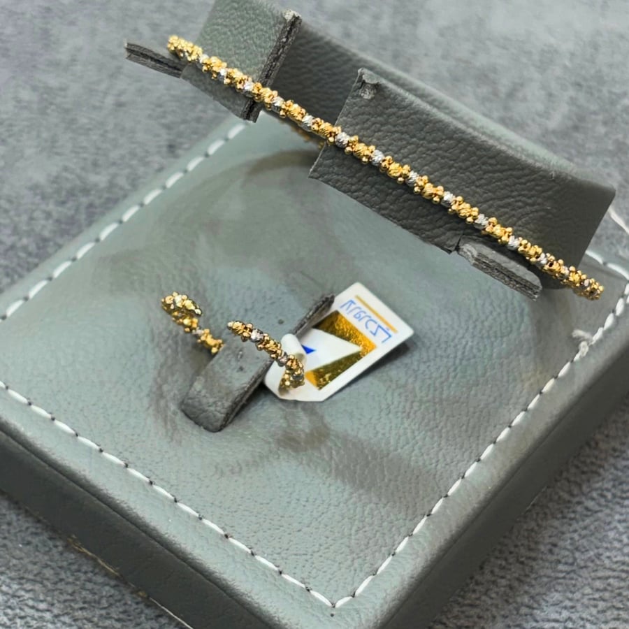 اسورة واقفه عيار ٢١