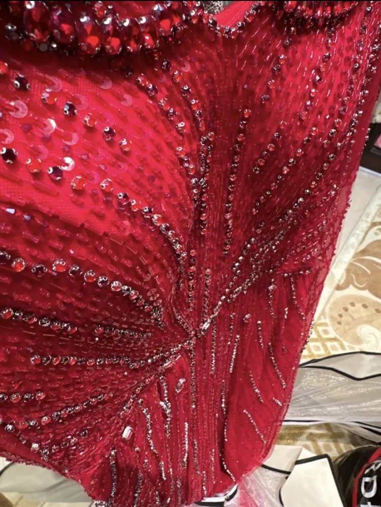 فستان سهرة فاخر تطريز يدوي