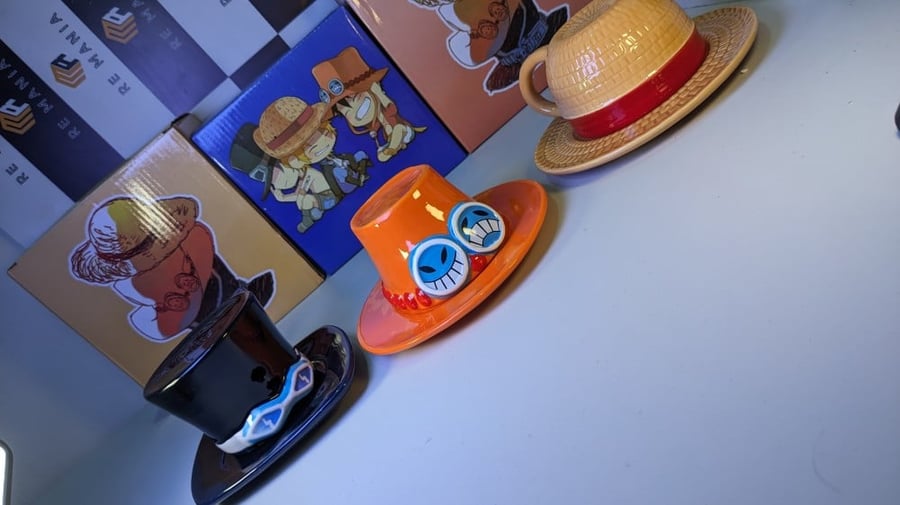 A cup of Ace's hat from One Piece.