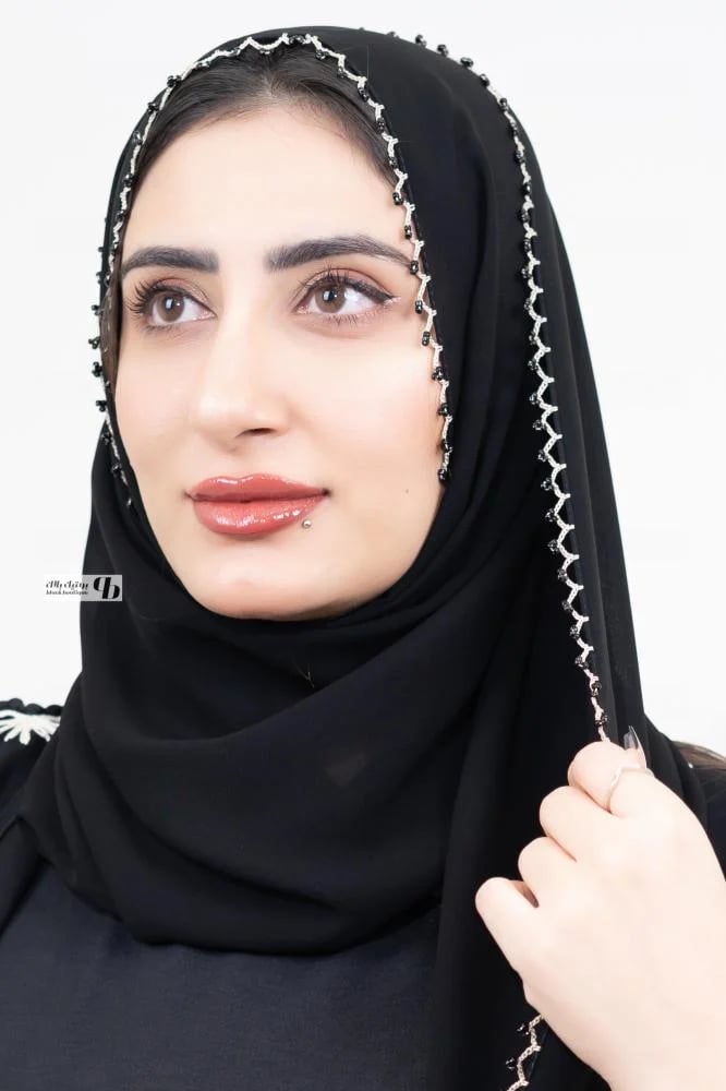 طرحة خرز اسود وبيج BB0302