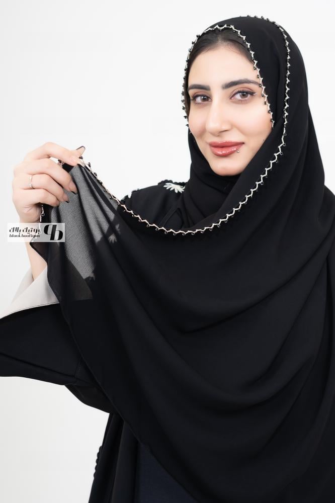 طرحة خرز اسود وبيج BB0302