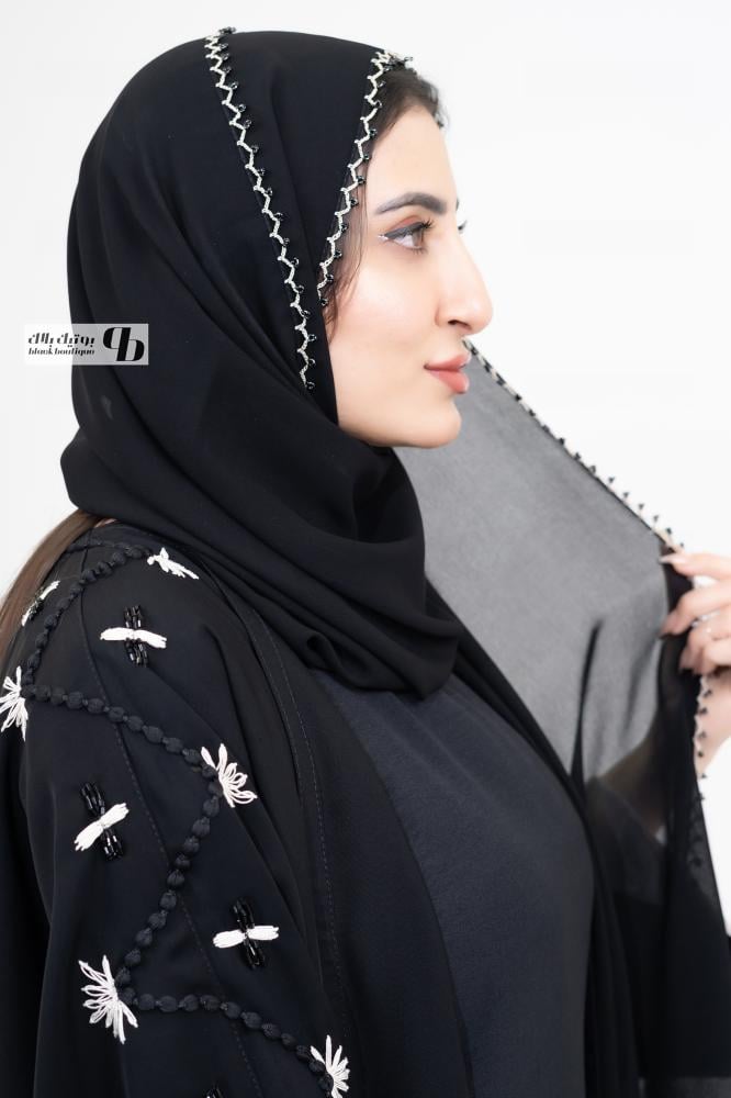 طرحة خرز اسود وبيج BB0302