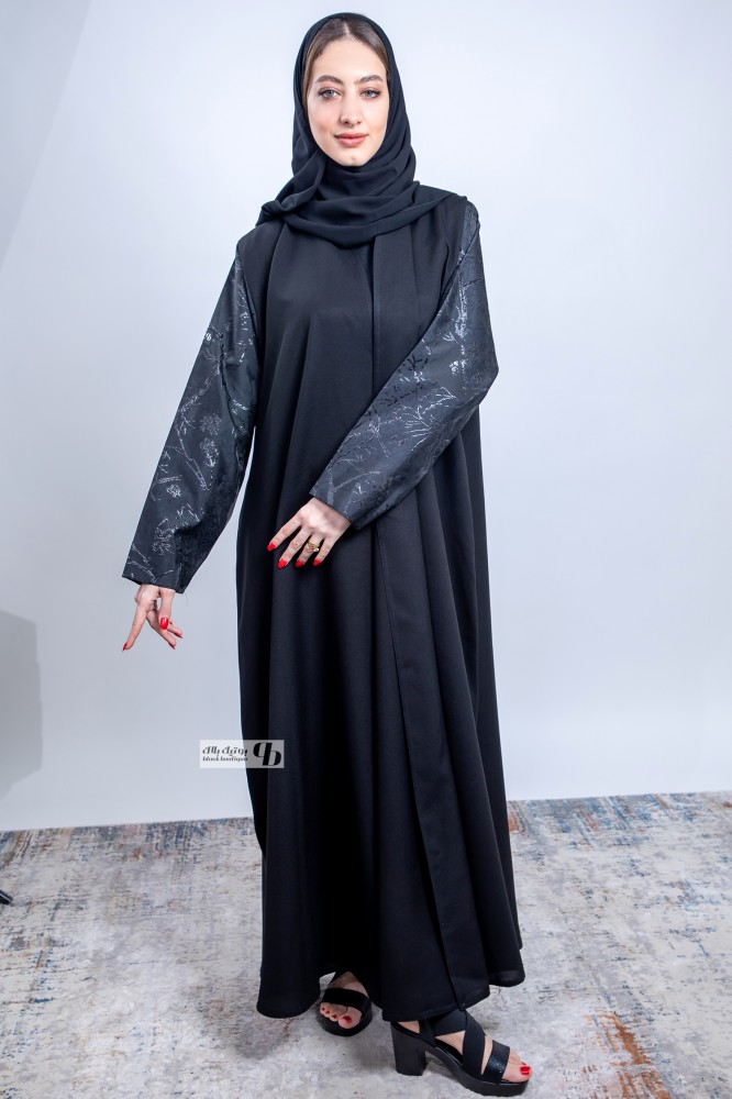 عبايه نص كلوش قماش كتان اكمام جاكار BB252
