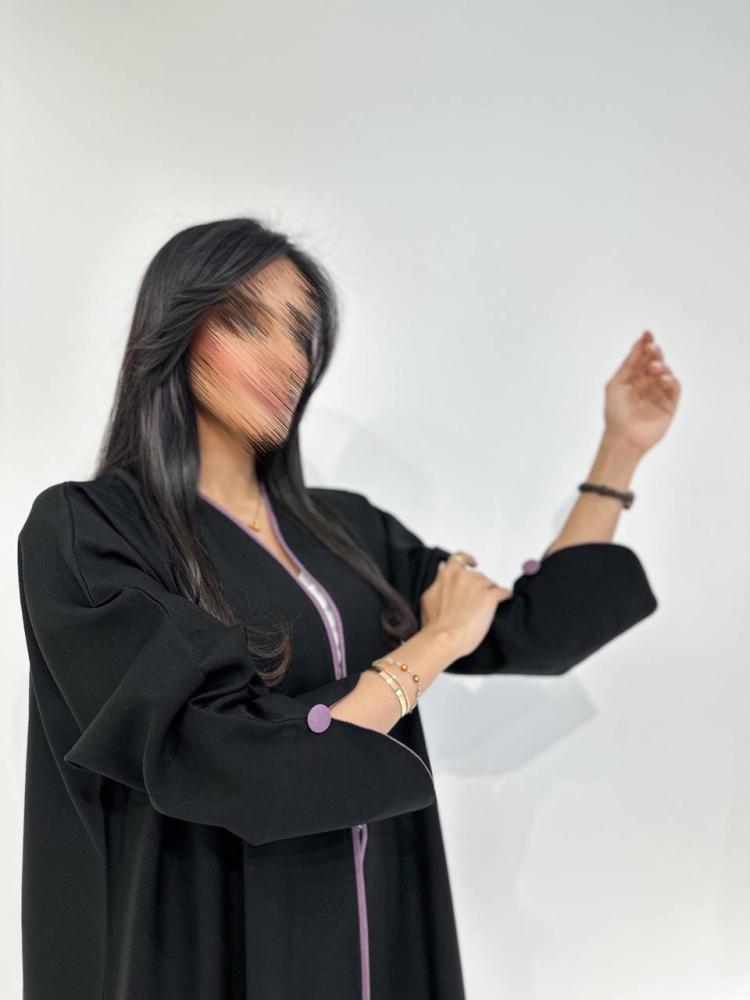 عبايه مشجره ابيض