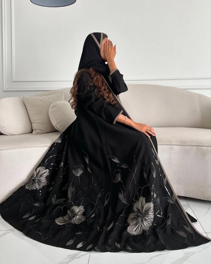 عباية تطريز اسود