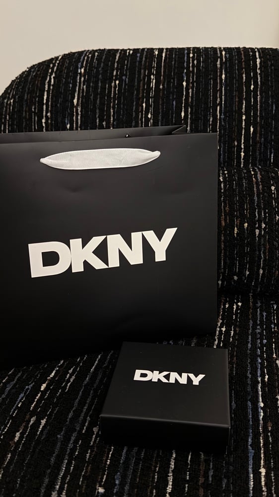 حلق DKNY