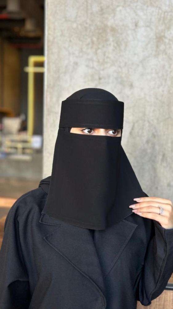 عرض 6 نقابات مبطن حرير -وسط مطاط قصير