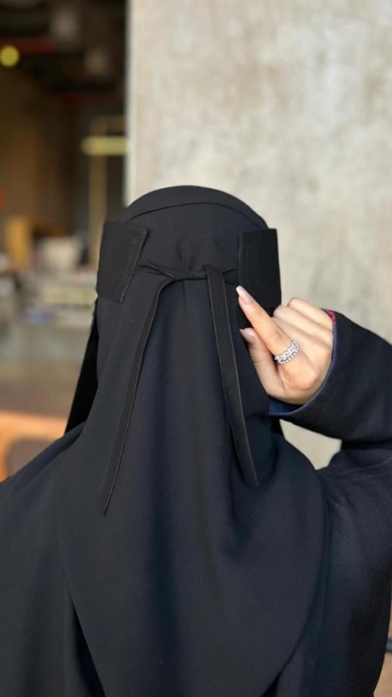 عرض 6 نقابات مبطن حرير -وسط مطاط قصير