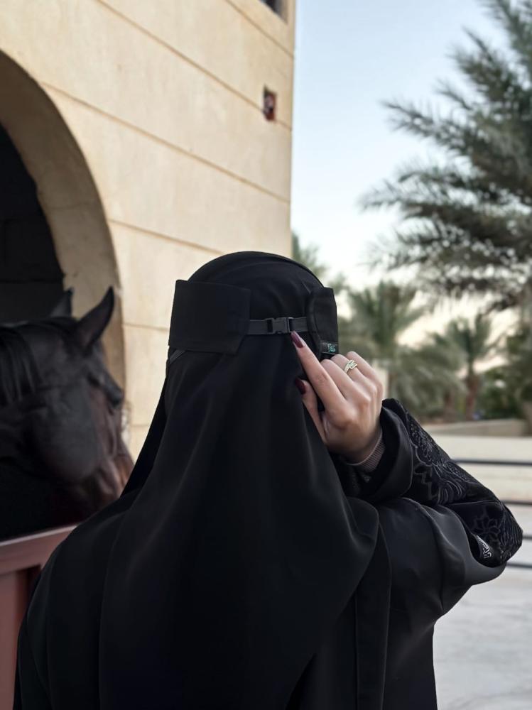 مبطن وسط مطاط مايل مشبك