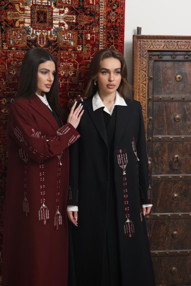 بليزر بنقشات بالطول من الامام والخلف