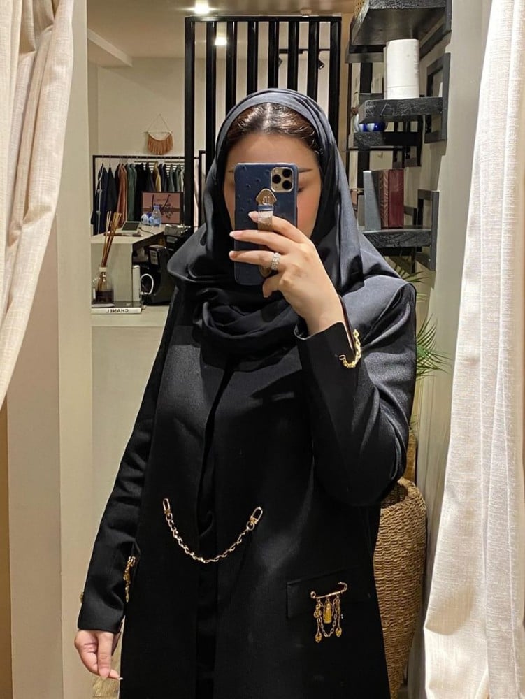 بليزر بقصه نص كلوش