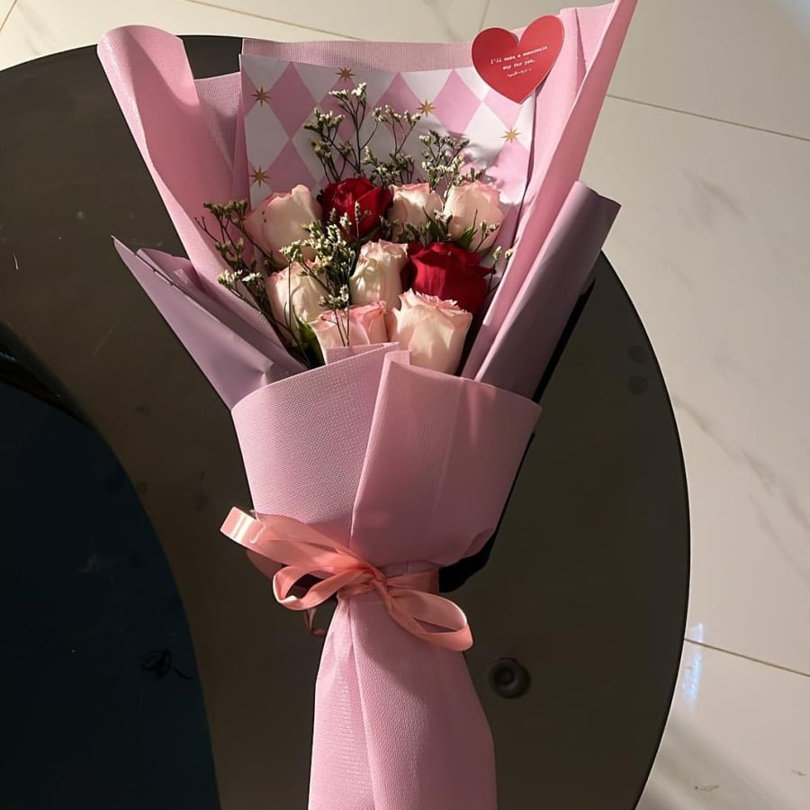 Loly blooms