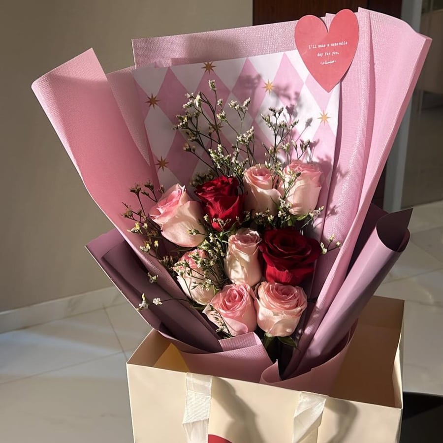 Loly blooms