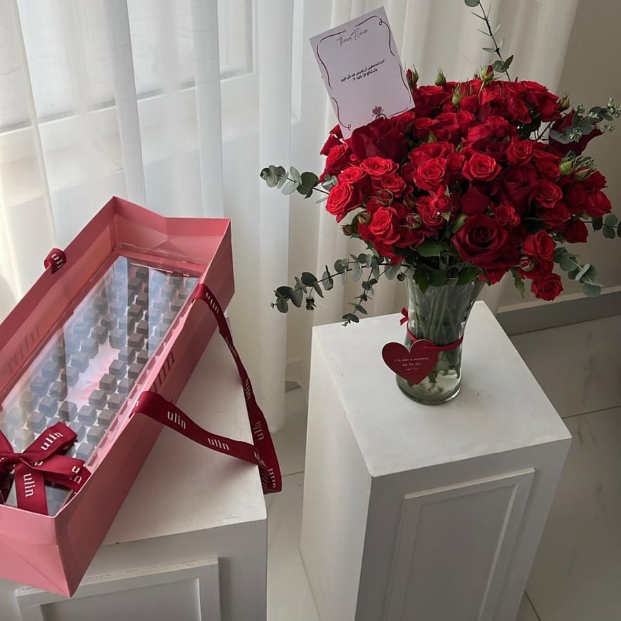 Vas flowers & sweet