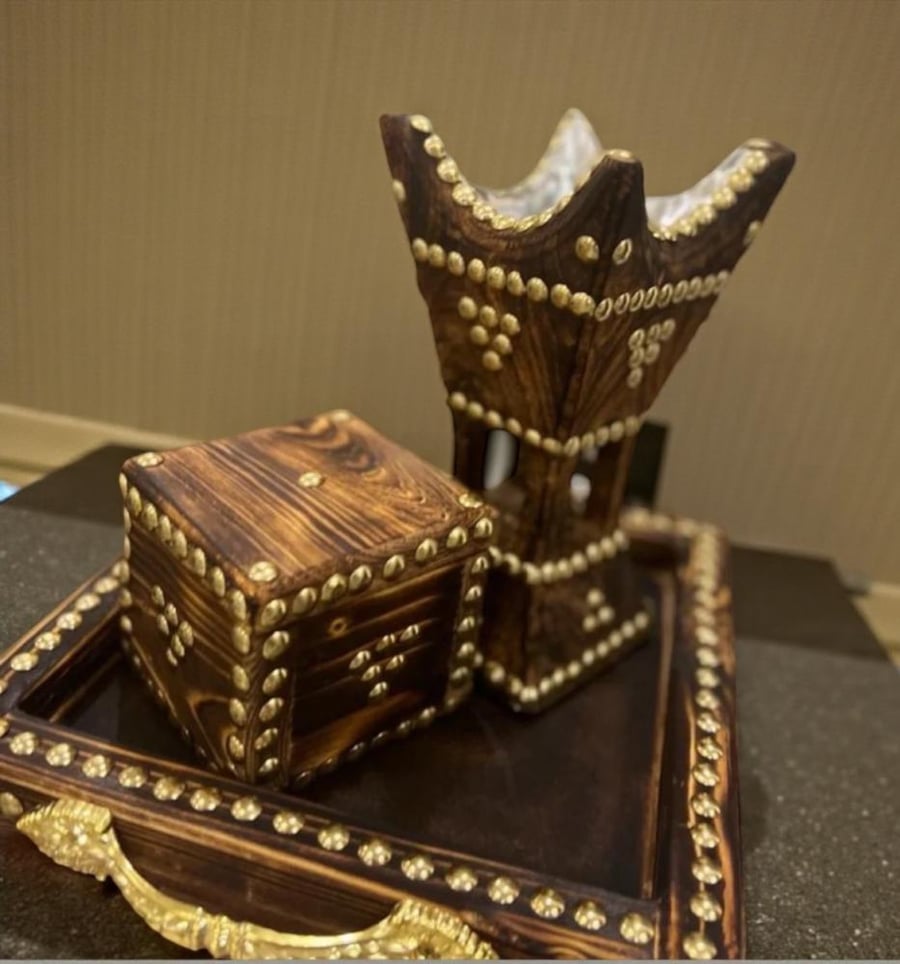 مبخره صغيره مع صندوق عود