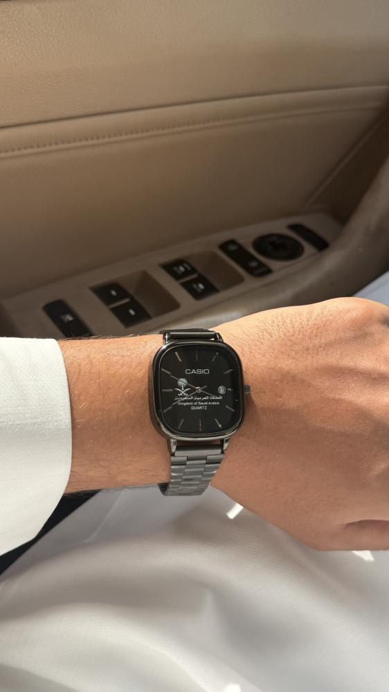 ساعة كاسيو   ( اسود كامل شعار )