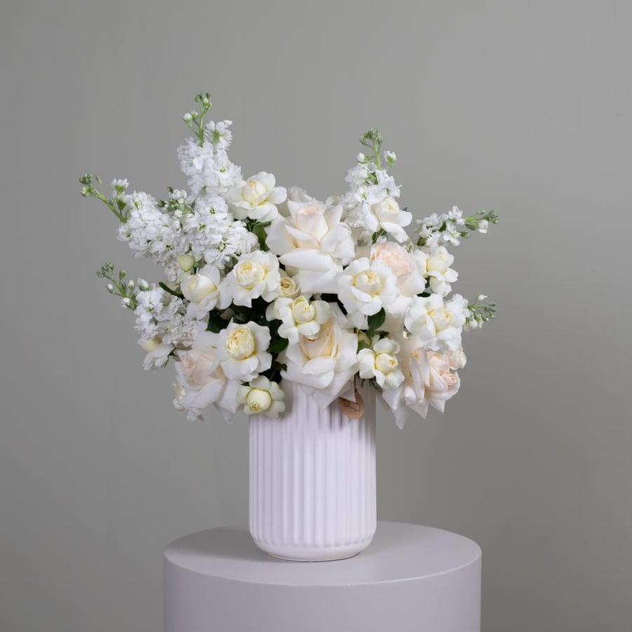 MEDIUM VASE