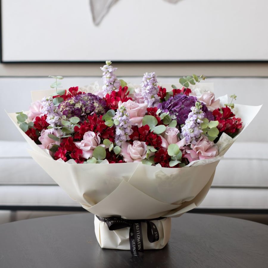 MEDIUM STANDING BOUQUET