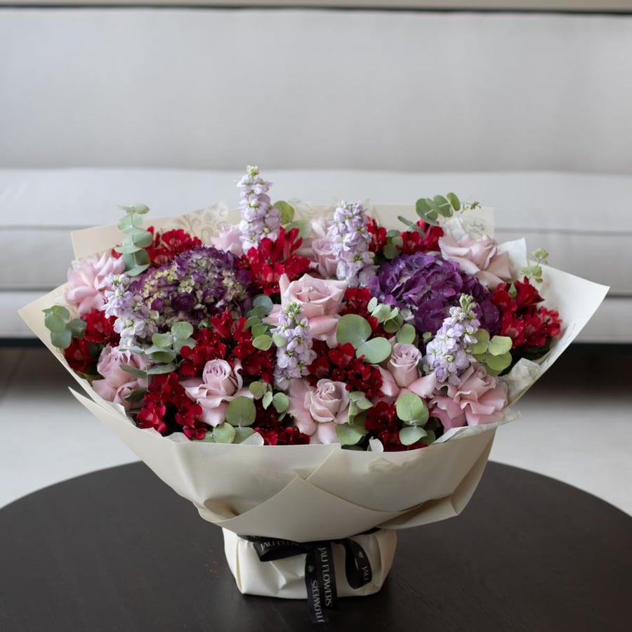 MEDIUM STANDING BOUQUET