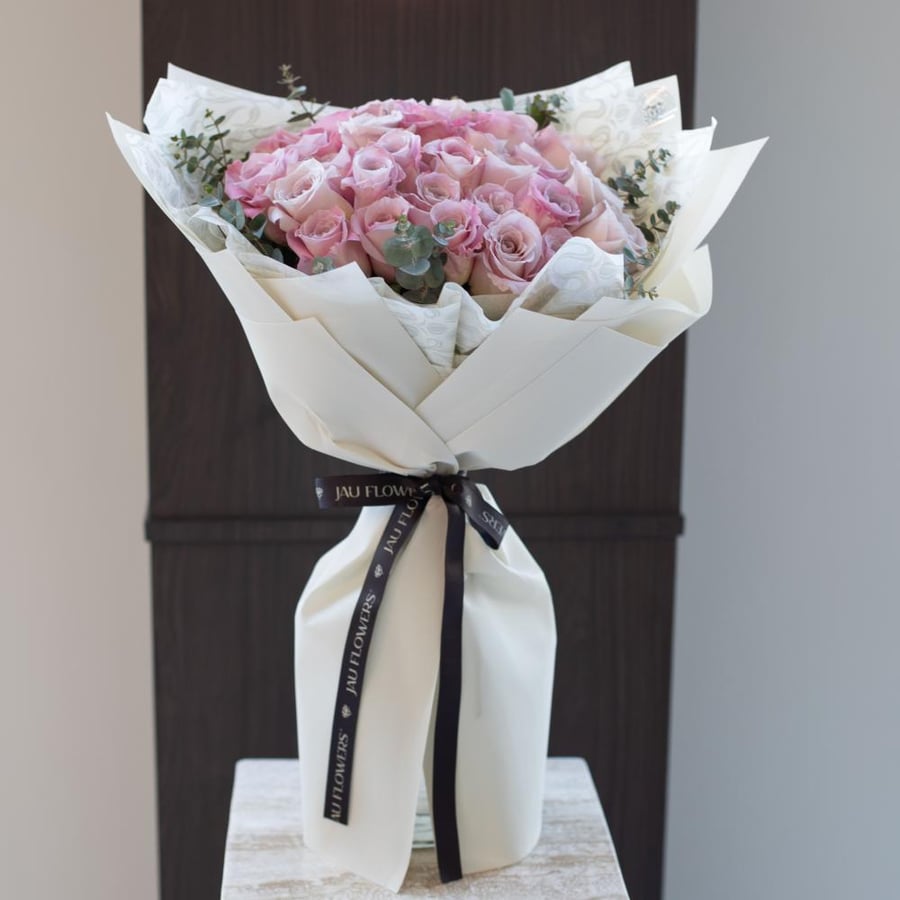 Bouquet of 30 pink roses