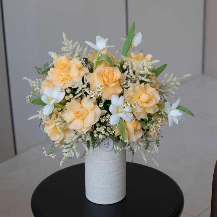 MEDIUM VASE