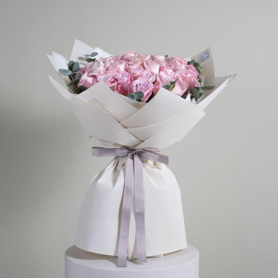Bouquet of 40 pink roses