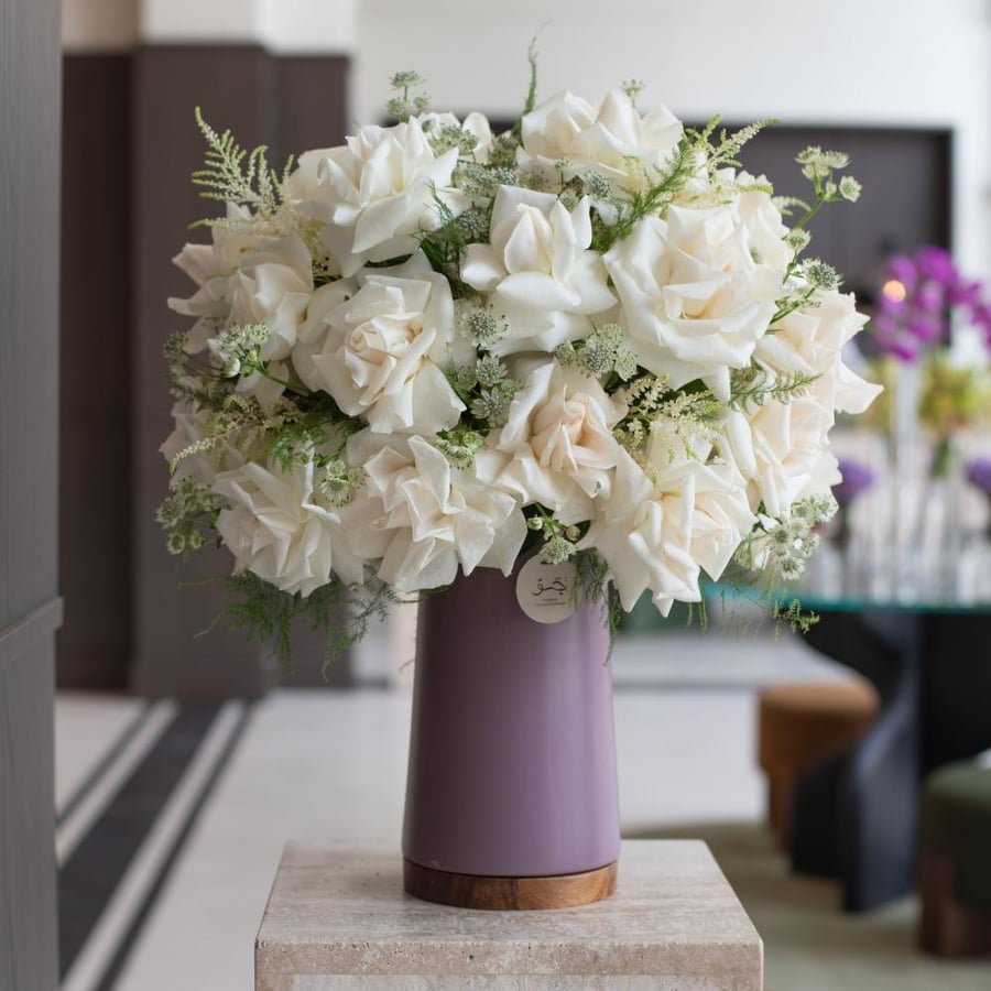 MEDIUM VASE