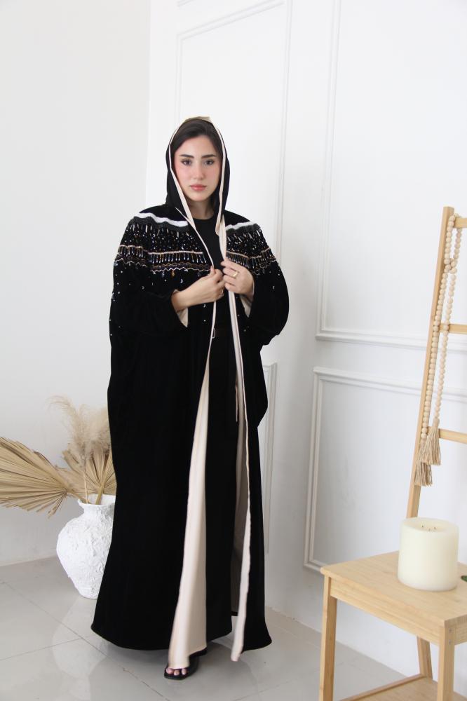 عباية مخمل مبطنه و شبك متقن