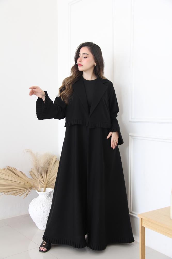 عباية بمقاش لمار بتصميم انيق وثنيات فاخرة