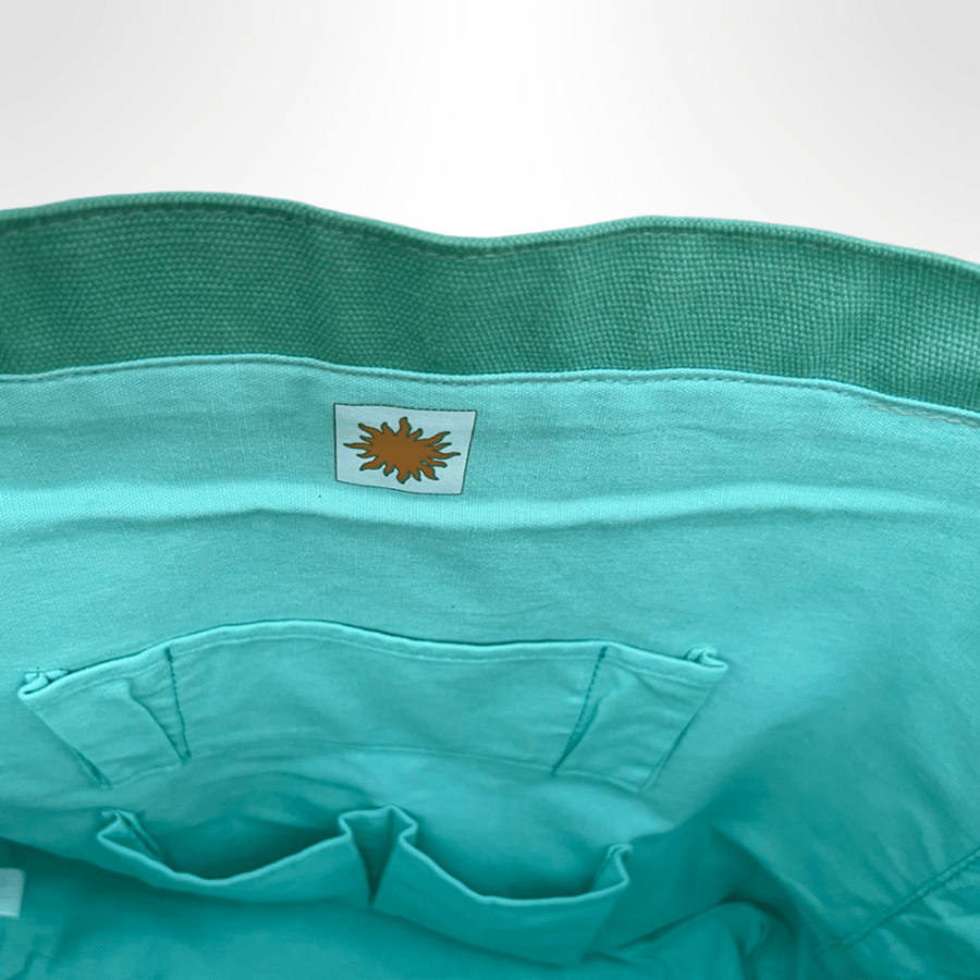 A bag made of thick cotton (green)