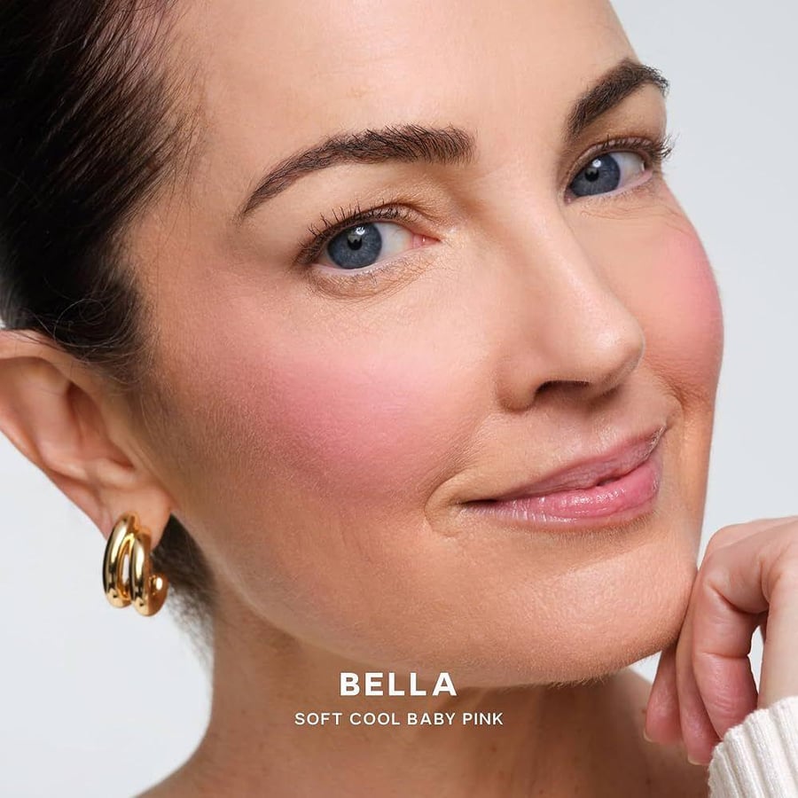 Super Swiss blush powder _ Bella