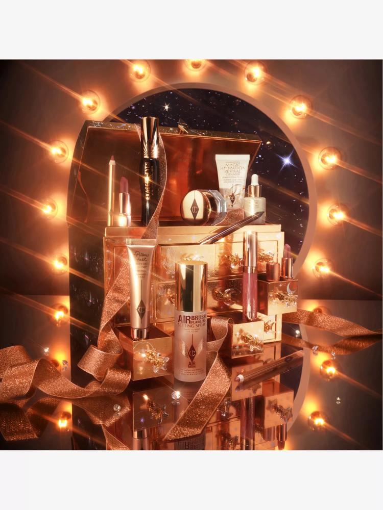 Charlotte's Treasure of Beauty box contains 12 pieces