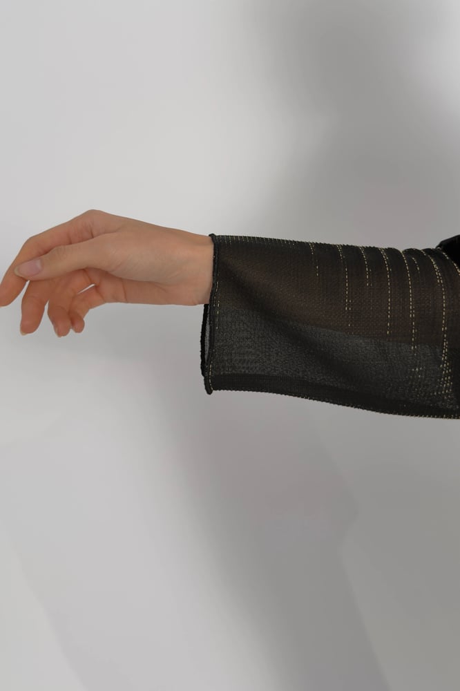 GLOW SHIFT – BLACK