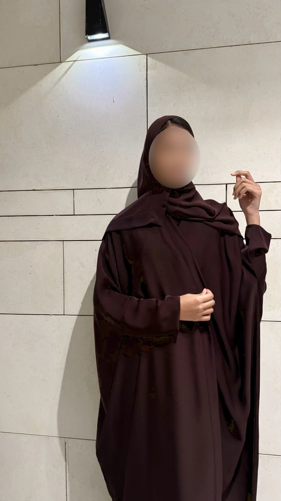 Burgundy half bisht
