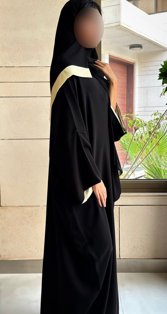 Half Bisht with Wide Sleeve Lined in Butter Yellow