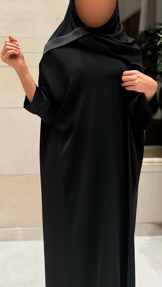 Half Bisht with Black Rounded Cuffs