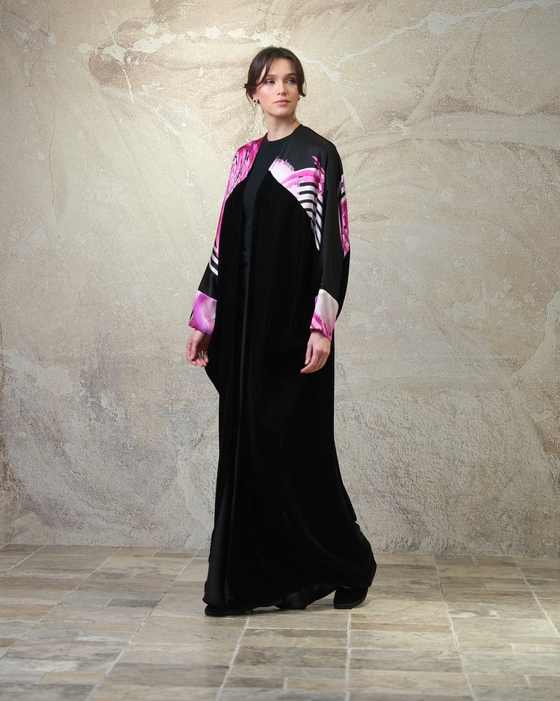 Bisht Black Velvet with Pure Black Fuchsia-Printed Silk