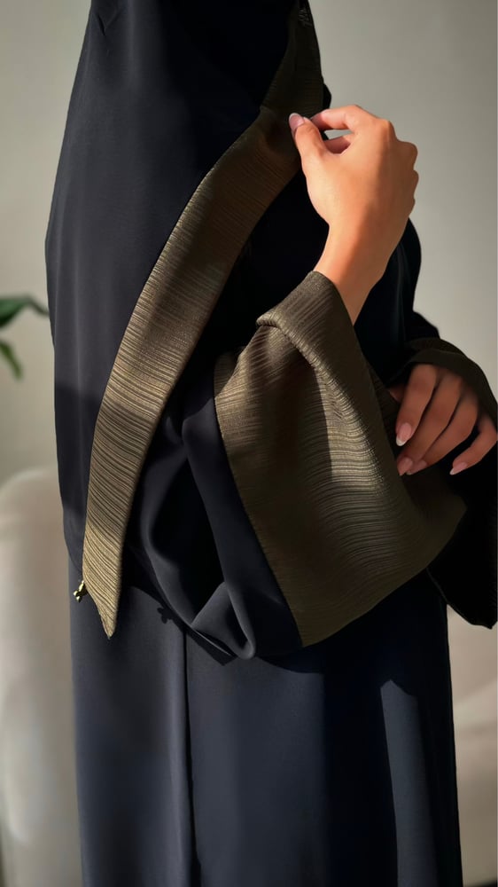 Two-tone -Black & Striped Olive
