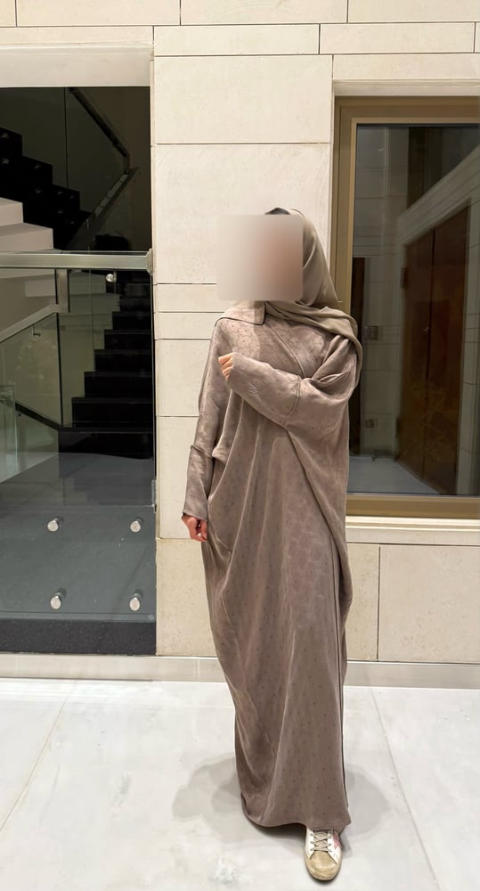 Half Bisht Abaya – Washed Japanese Silk in Taupe