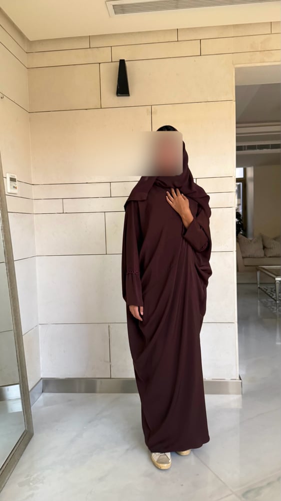 ‏Burgundy Half Bisht With Tricot Burgundy Trim